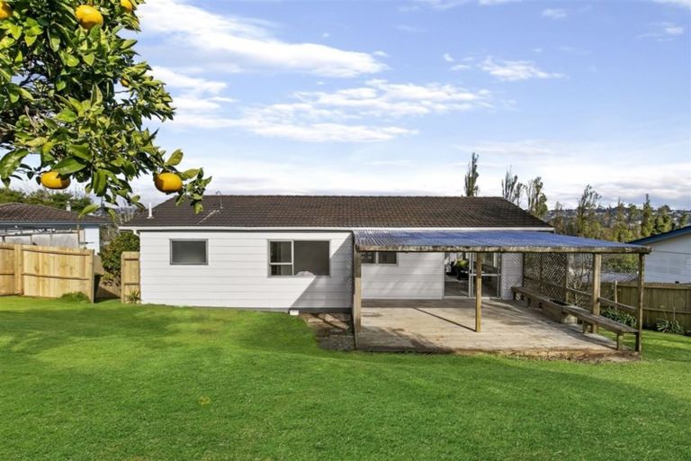 Photo of property in 5 Jarrah Place, Massey, Auckland, 0614