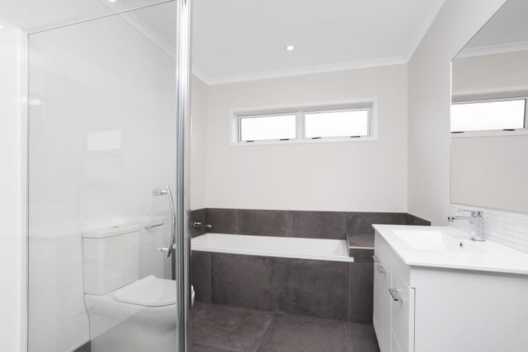 Photo of property in 19 Fort Lincoln Loop, Karaka, Papakura, 2113