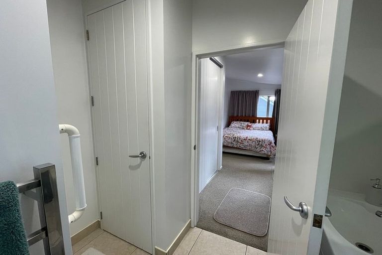 Photo of property in 65 Te Wharau Drive, Greenhithe, Auckland, 0632