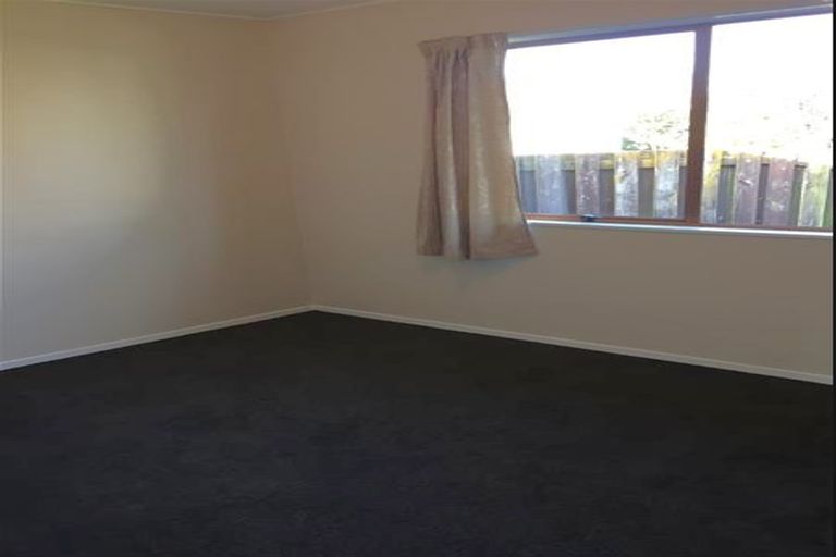 Photo of property in 16 Jeffares Place, Taradale, Napier, 4112