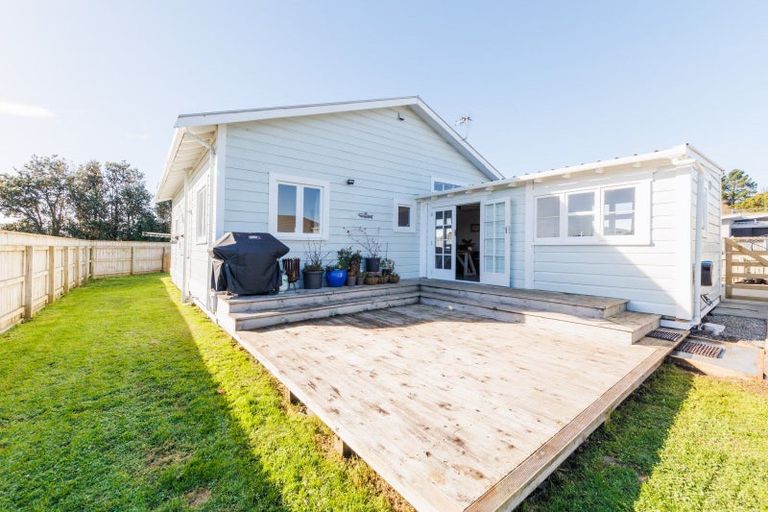 Photo of property in 73 James Line, Kelvin Grove, Palmerston North, 4414