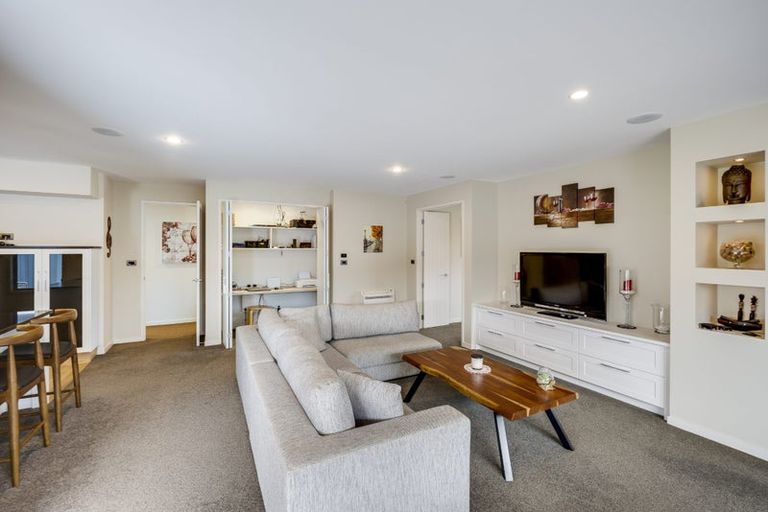 Photo of property in 72 Orotu Drive, Poraiti, Napier, 4112