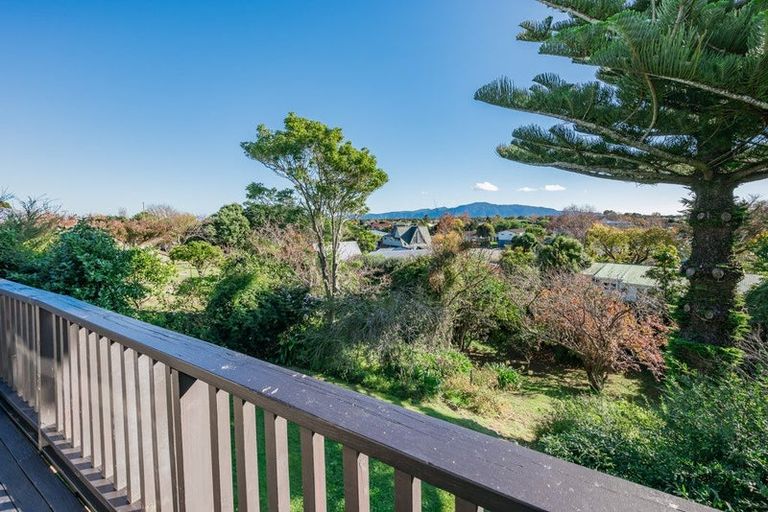 Photo of property in 55 Aorangi Road, Paraparaumu, 5032