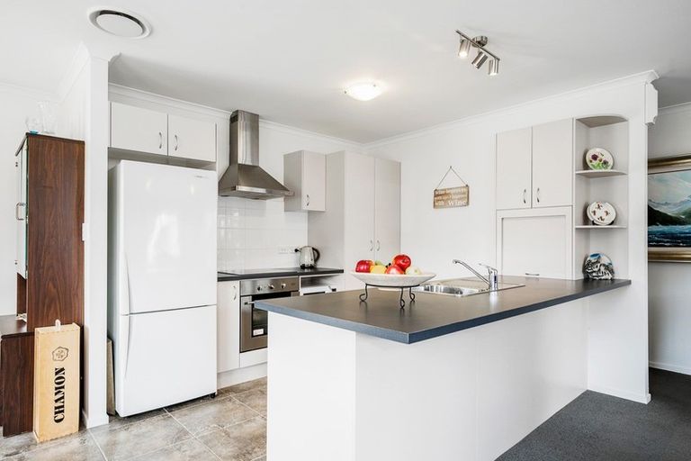 Photo of property in 72 Ridgeway Drive, Te Kamo, Whangarei, 0112