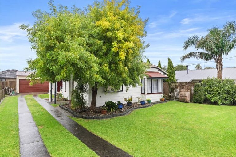 Photo of property in 37 Martyn Street, Waiuku, 2123