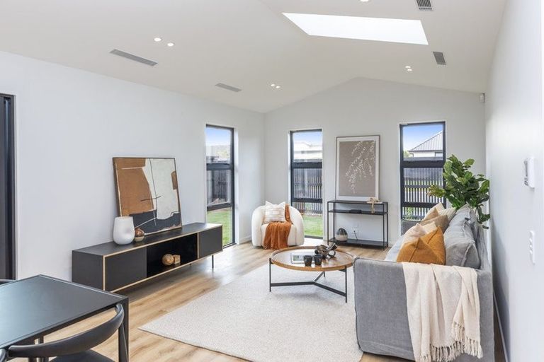 Photo of property in 2 Perehia Mews, Marshland, Christchurch, 8083