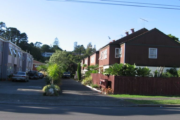 Photo of property in 3/23 Inverness Road, Browns Bay, Auckland, 0630