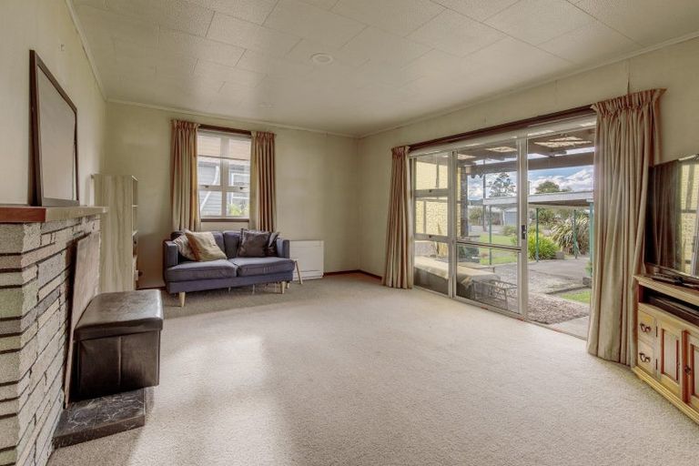 Photo of property in 21 Bibby Street, Waipawa, 4210