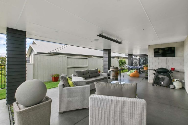Photo of property in 99 Palm Springs Boulevard, Papamoa Beach, Papamoa, 3118