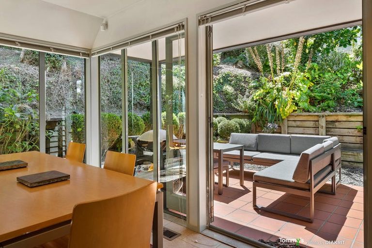 Photo of property in 15a Lower Watt Street, Wadestown, Wellington, 6012