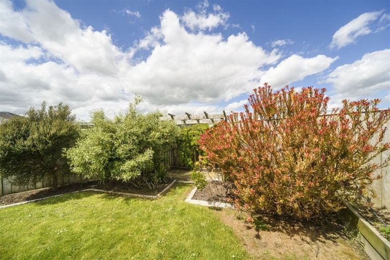 Photo of property in 40 Geneva Terrace, Kelvin Grove, Palmerston North, 4414