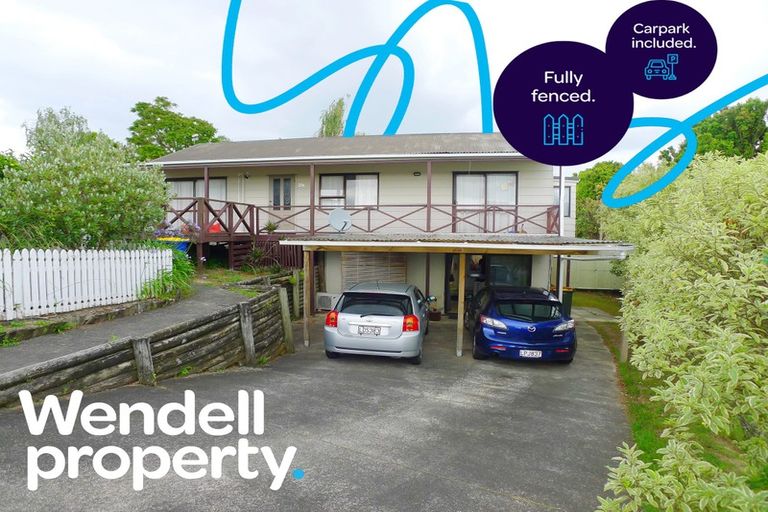 Photo of property in 23 Flaunty Place, West Harbour, Auckland, 0618