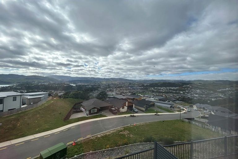 Photo of property in 5/30 Adventure Drive, Whitby, Porirua, 5024