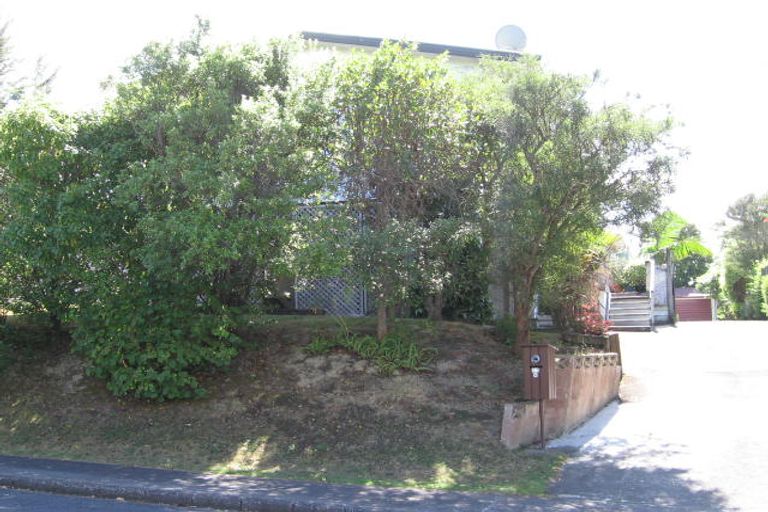 Photo of property in 57 Cliff View Drive, Green Bay, Auckland, 0604
