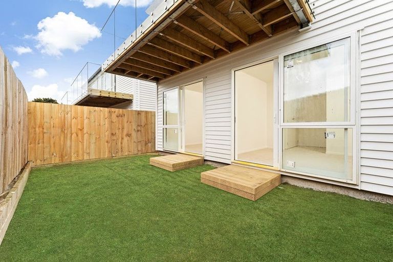 Photo of property in 1/4118a Great North Road, Glen Eden, Auckland, 0602