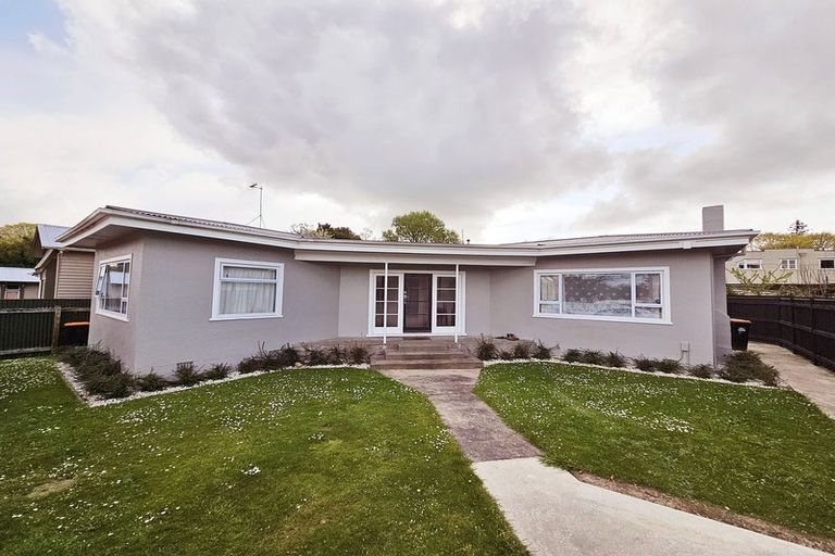 Photo of property in 25 Te Awe Awe Street, Hokowhitu, Palmerston North, 4410
