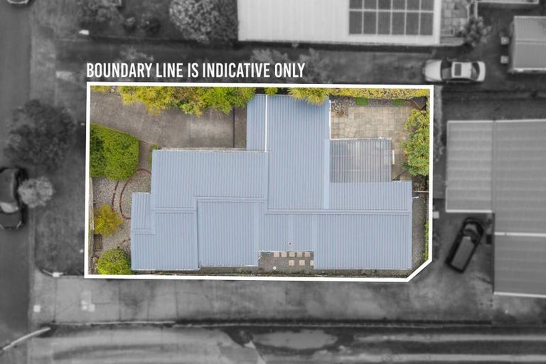 Photo of property in 53 Tiromoana Road, Raumati South, Paraparaumu, 5032