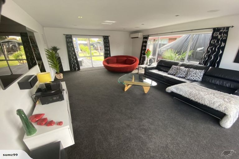 Photo of property in 29 Saint Pauls Place, Burwood, Christchurch, 8083