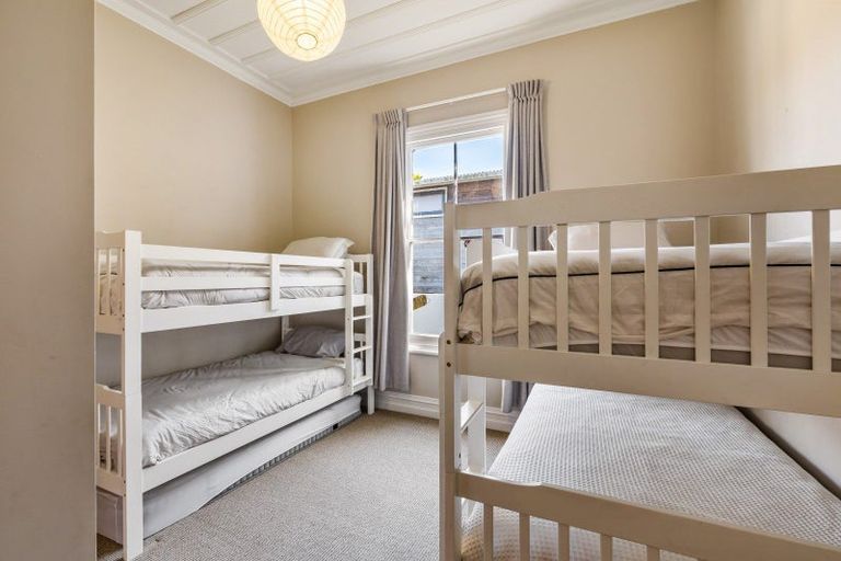 Photo of property in 70 Gillies Crescent, Waimarama, Havelock North, 4294