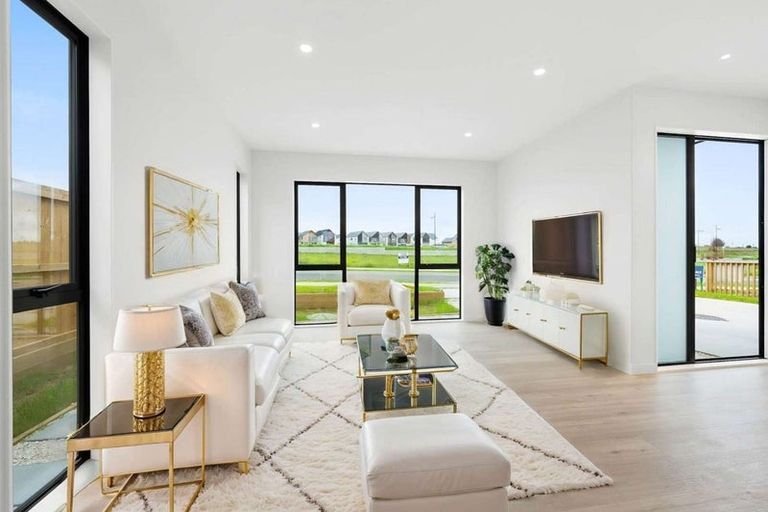 Photo of property in 12 Kobe Street, Karaka, 2580