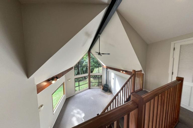 Photo of property in 24 Manu Grove, Waikanae, 5036