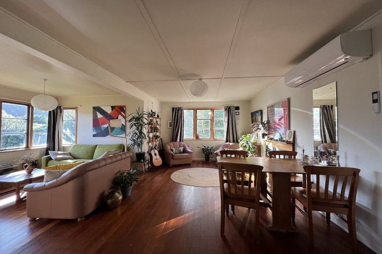 Photo of property in 48 Victory Avenue, Karori, Wellington, 6012