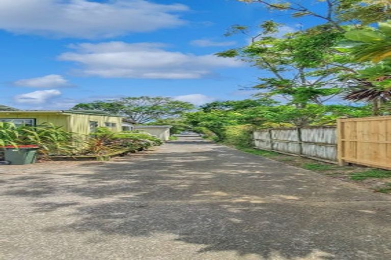 Photo of property in 176 Henderson Valley Road, Henderson, Auckland, 0612