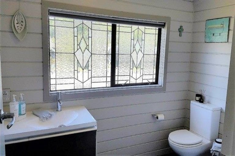 Photo of property in 112 Main Road South, Karoro, Greymouth, 7805