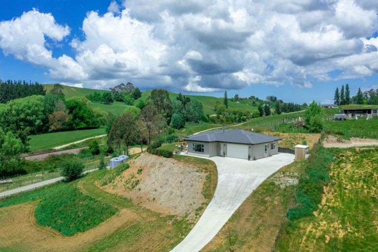 Photo of property in 100 Racecourse Road, Waipawa, 4210