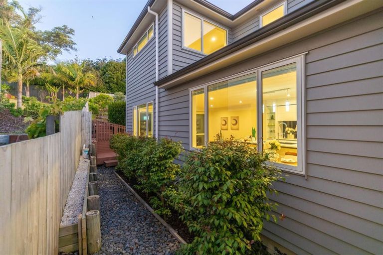 Photo of property in 5 Bridget Court, Red Beach, 0932