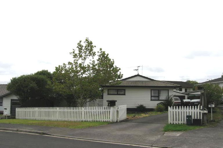 Photo of property in 4 Sevilla Place, Unsworth Heights, Auckland, 0632