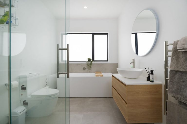 Photo of property in 9 Topsail Way, Whitby, Porirua, 5024