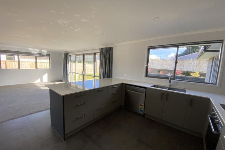 Photo of property in 18 Maui Place, Te Kamo, Whangarei, 0112
