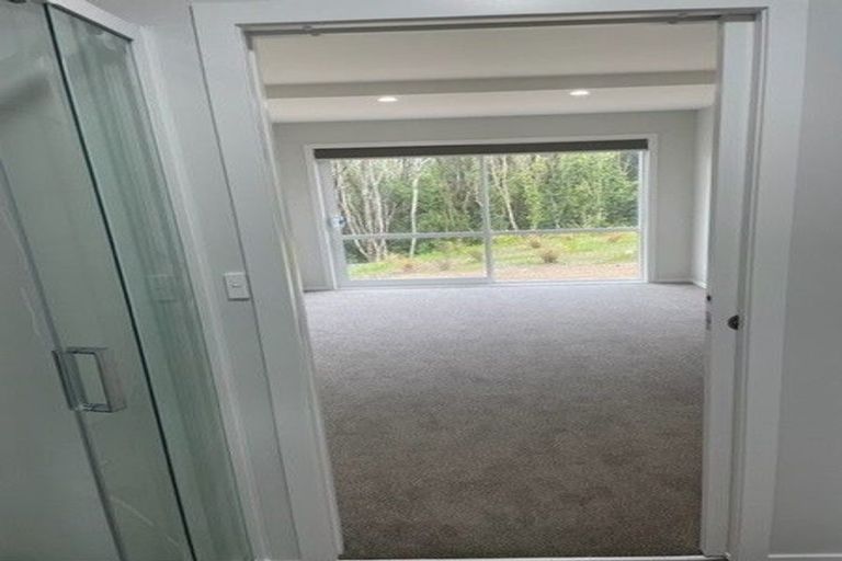 Photo of property in 16 Kopua Place, Whitby, Porirua, 5024