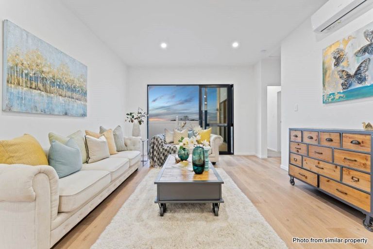 Photo of property in 4 Puwha Street, Massey, Auckland, 0614