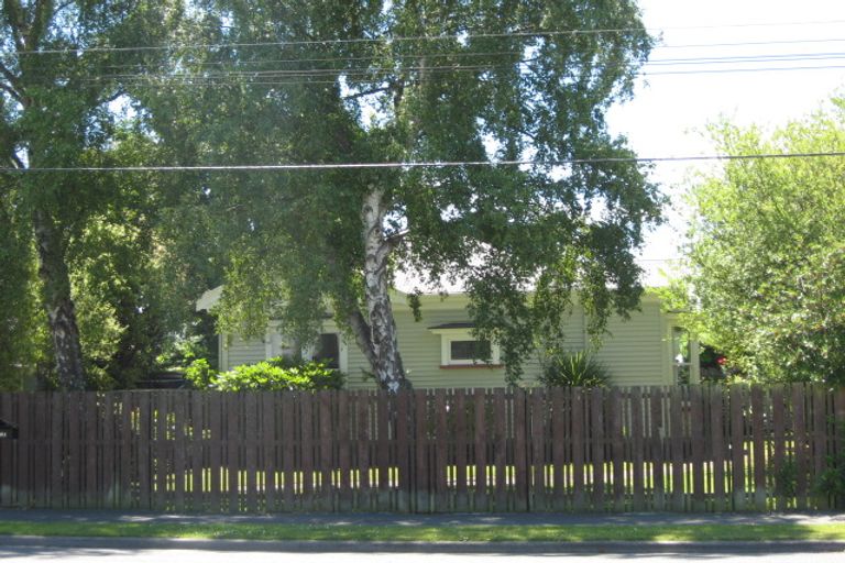 Photo of property in 3/221 Edgeware Road, Edgeware, Christchurch, 8013