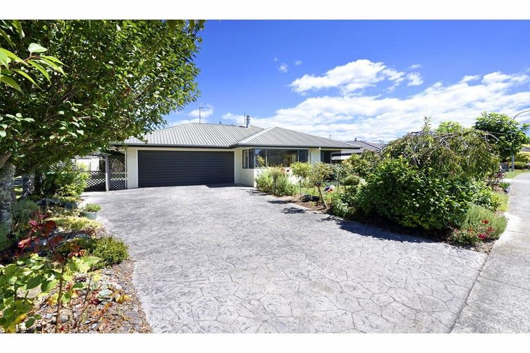 Photo of property in 21 Malthouse Crescent, Brightwater, 7022