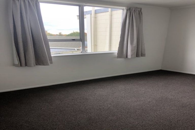 Photo of property in 2/8 Lane Street, Woolston, Christchurch, 8023