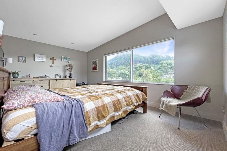 Photo of property in 26 Mantell Street, Seatoun, Wellington, 6022