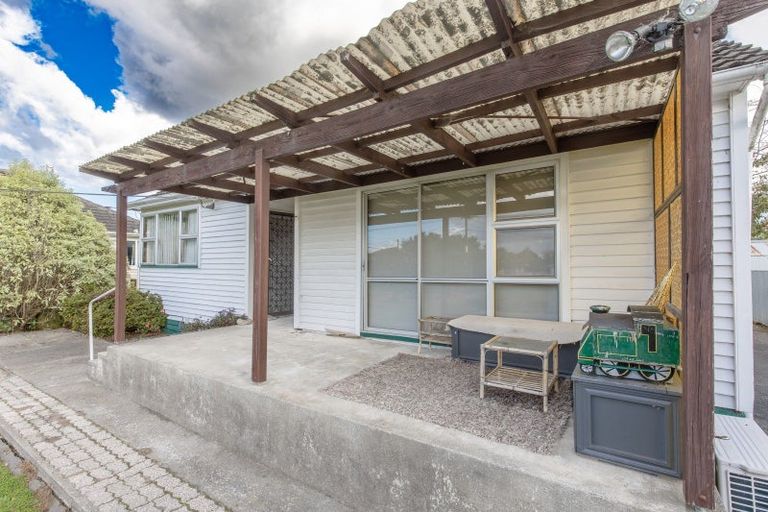 Photo of property in 21 Bibby Street, Waipawa, 4210