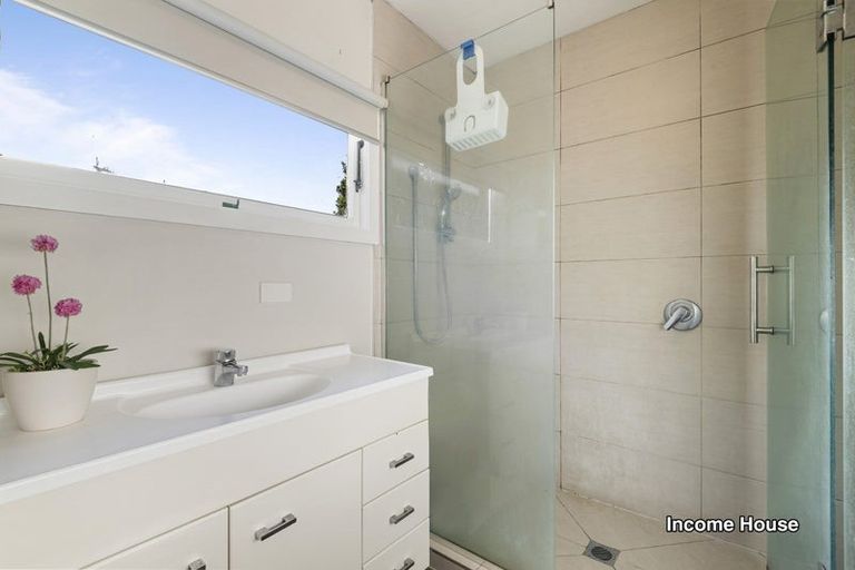 Photo of property in 143 Ocean View Road, Hillcrest, Auckland, 0627