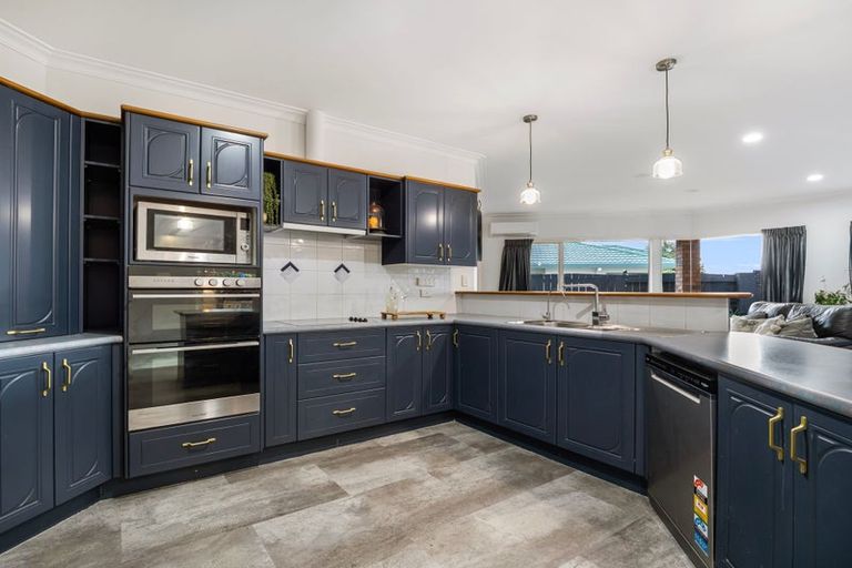 Photo of property in 152 Gravatt Road, Papamoa Beach, Papamoa, 3118