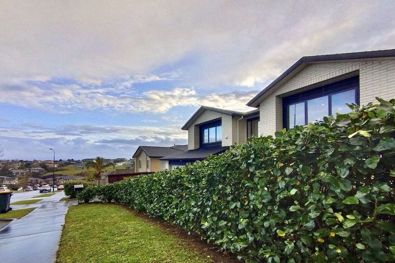 Photo of property in 74 Harrowglen Drive, Northcross, Auckland, 0630