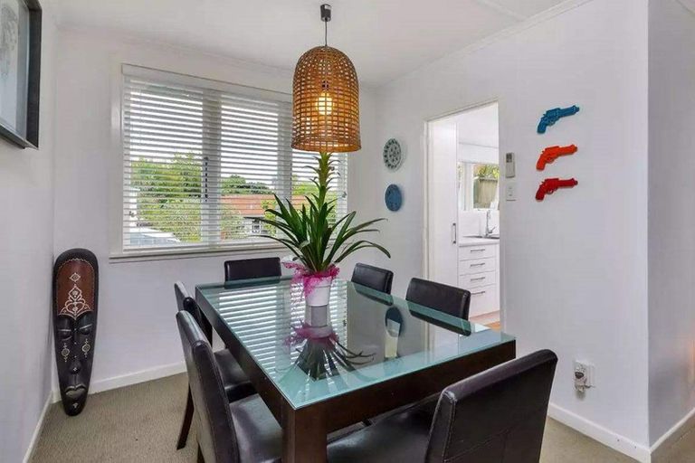 Photo of property in 20 Crosby Road, West Harbour, Auckland, 0618