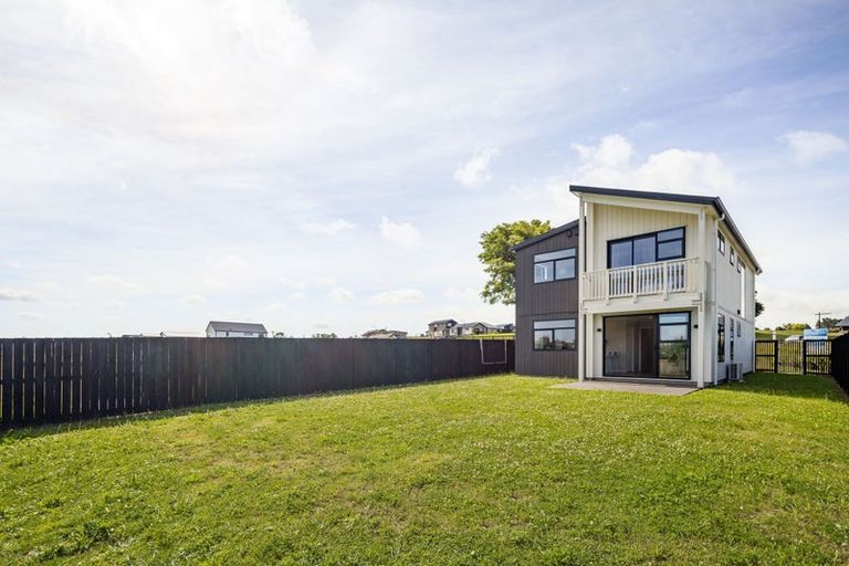 Photo of property in 20 Halo Green, Peacocke, 3206