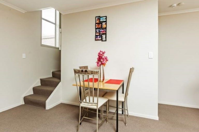 Photo of property in St Claire Village, 9/172 Mcleod Road, Te Atatu South, Auckland, 0610