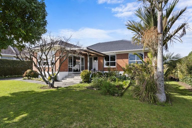 Photo of property in 9 Fairview Road, Papatoetoe, Auckland, 2025