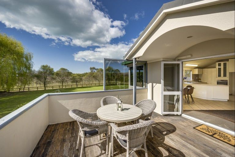 Photo of property in 495 Lawn Road, Clive, Hastings, 4180