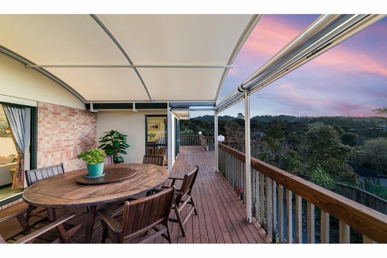 Photo of property in 45 Chamari Close, Titirangi, Auckland, 0604