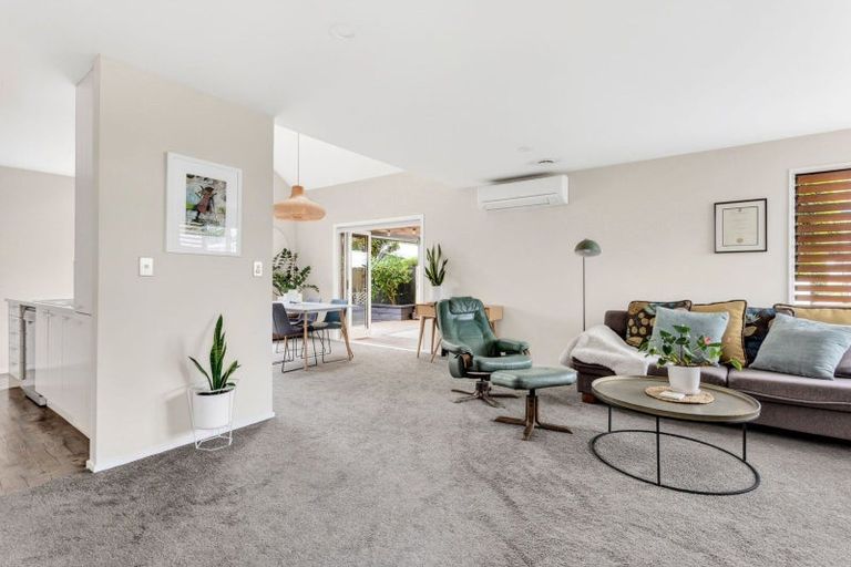 Photo of property in 29a Clare Street, Cambridge, 3434